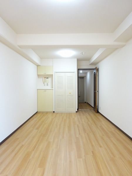 ライオンズプラザ井土ヶ谷壱番館307号室 リビング