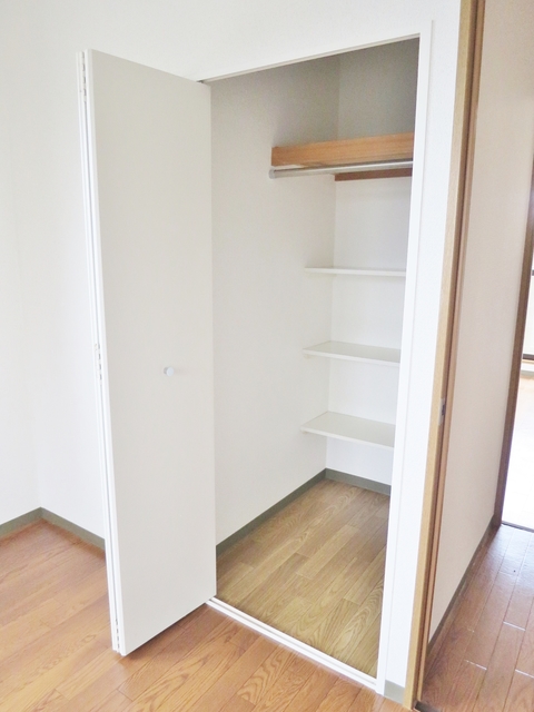 ファミーリェ二俣川 洋室２　収納※現況優先