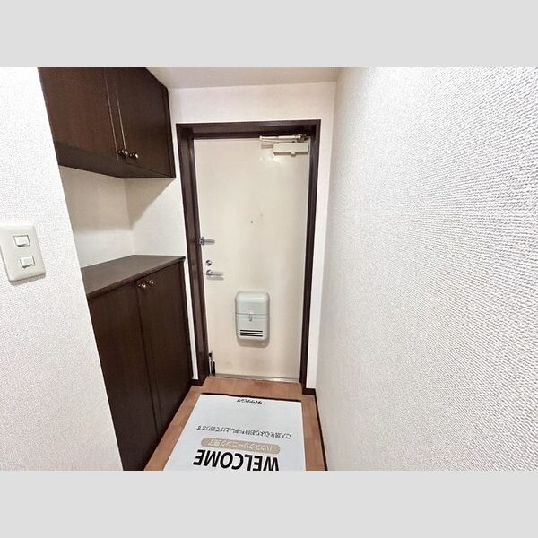 K’Sシャンブル101号室 玄関