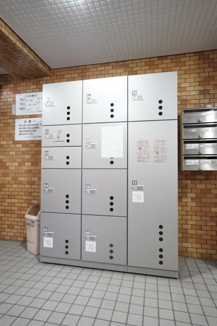 ライオンズマンション文京根津10階 宅配BOX