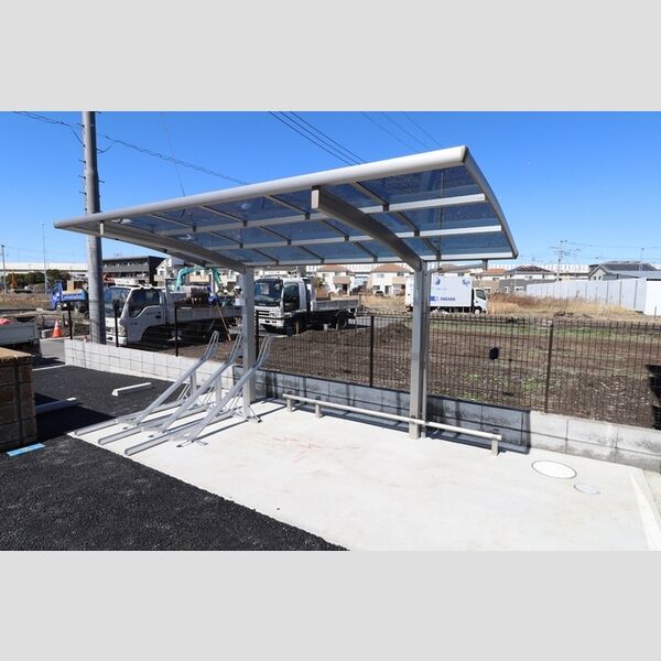 アヴァンス八潮A 駐輪場