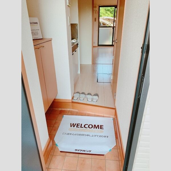 メゾンコリーヌ 玄関