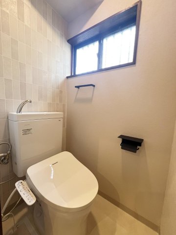 市川市ソフトモダンデザイナーズリノベ戸建 トイレは新設です。