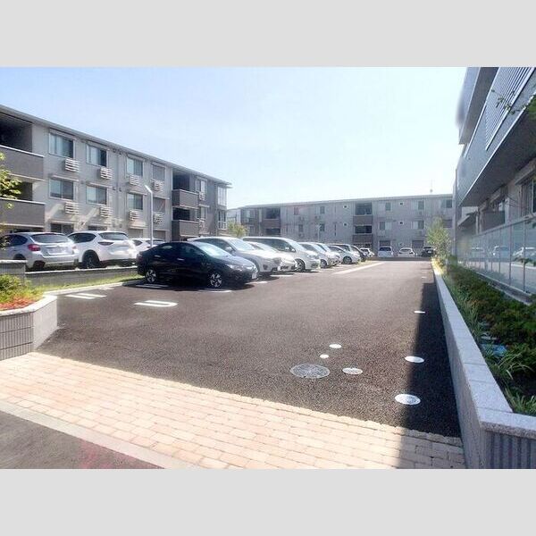 ロイジェントパークス レイクタウン Ⅱ　B 駐車場