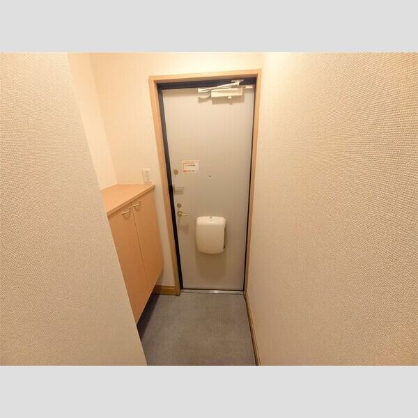 ローズコート山﨑 玄関