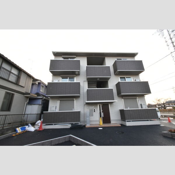 メタルフォックス302号室 建物外観