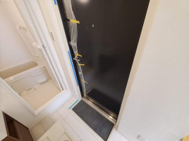 Ｍａｉｓｏｎ　ｄｅ　Ｇｉｎｚａ　Ｅａｓｔ202号室 玄関