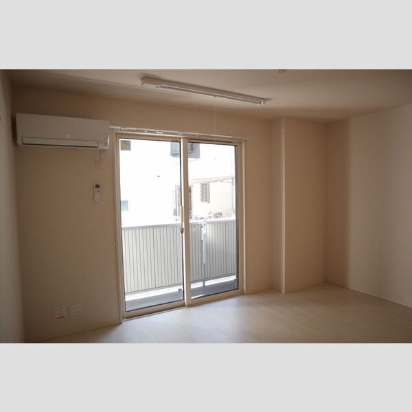 エンペラー　A103号室 洋室