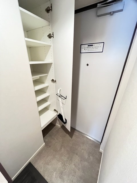 クレヴィアリグゼ日暮里4階 収納