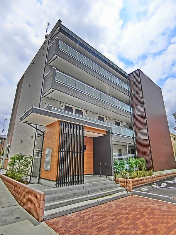 リブリ・アイリスS3階 エントランス