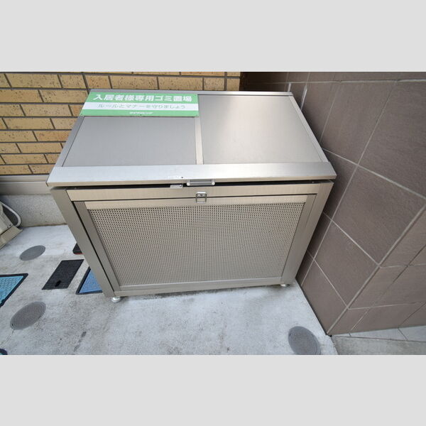 ラ フランス髙梨 入居者専用ゴミ置き場
