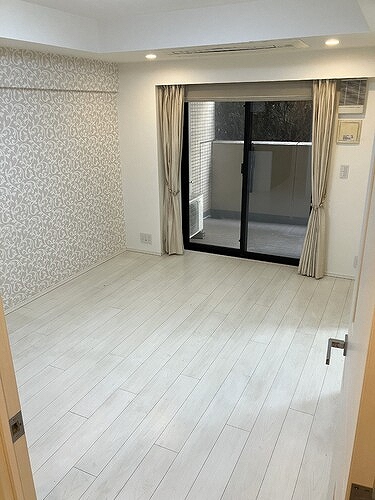 ジオ四谷坂町 リビング・ダイニング（約７.４帖）