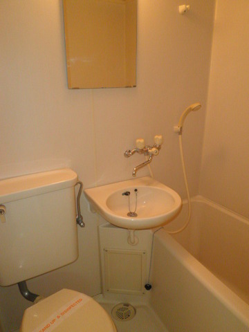 エルミ堀切 掃除のしやすいユニットバス☆