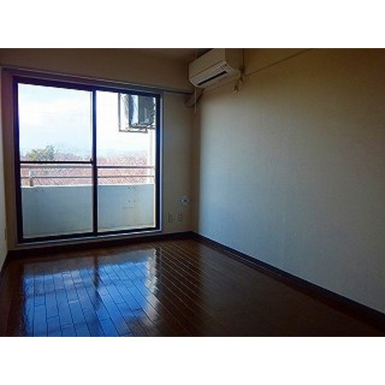 エルヴィーナ緑ヶ丘 リビング