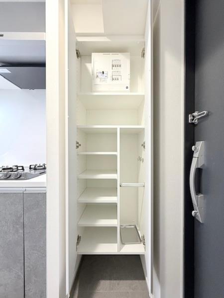 エレミ本蓮沼3階 リビング