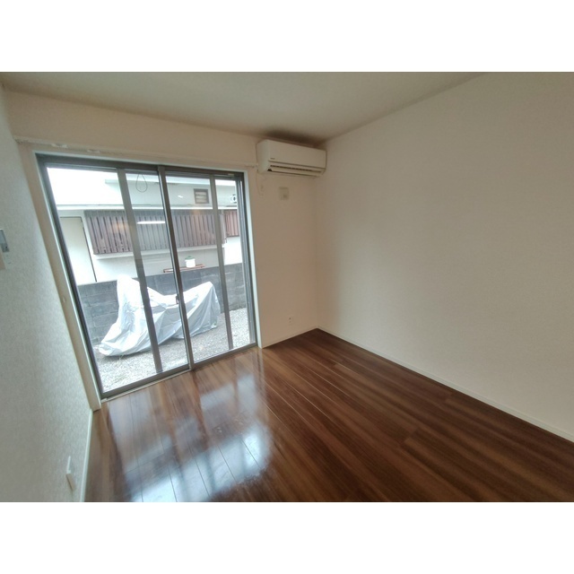 サニーグレイス国立 リビング