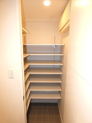 ライオンズステーションプラザ溝の口セントラルアベニュー 大容量のシューズクローク