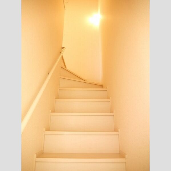 アヴェニール　Ⅰ01号室 玄関