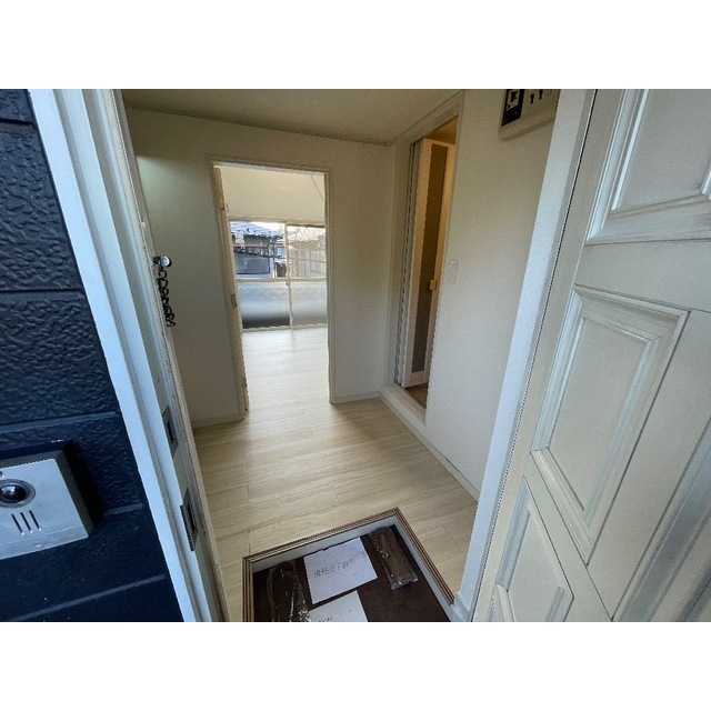 スカイコート202号室 玄関