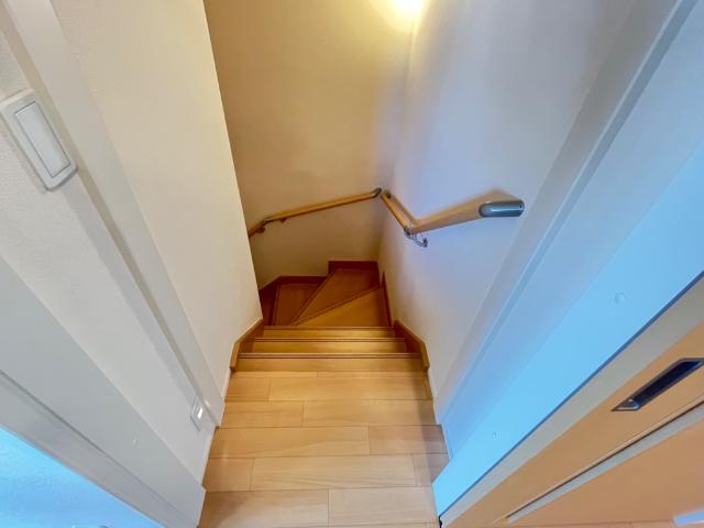 厚木市下川入新築アパート205号室 階段（イメージ）