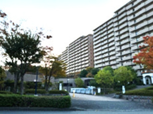 サン・ステージ緑園都市東の街７番館の外観画像