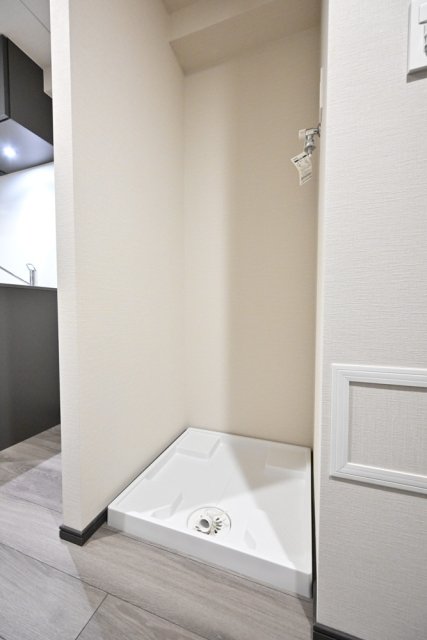 ＧＲＡＮＳＩＴＥ　ＮＡＫＡＭＥＧＵＲＯ7階 室内洗濯機置場