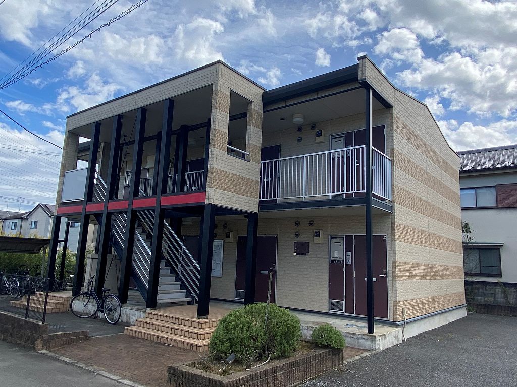 レオパレスガーネットの外観画像