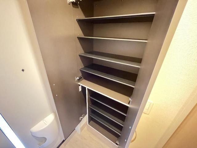 コンフォートハウス　ポニー 下駄箱