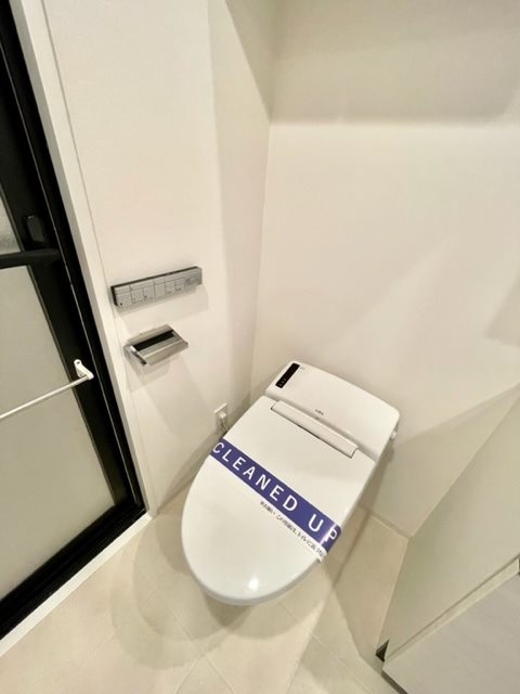 クレヴィアリグゼ世田谷松陰神社前4階 トイレ