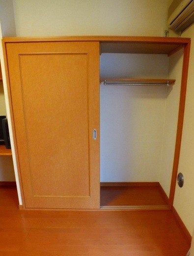 レオパレスホークヒルズ103号室 内観