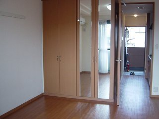 シャン・デ・フルール105号室 洋室