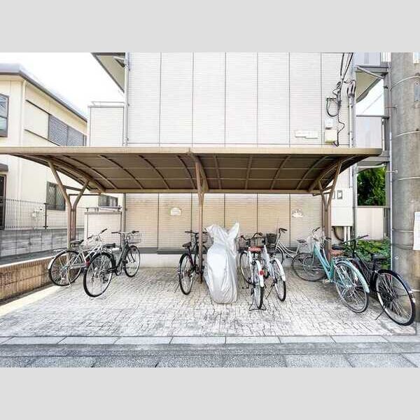 シャルムセジュール 駐輪場