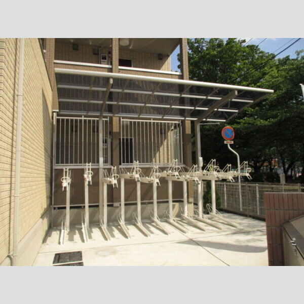 ポム・アール206号室 駐輪場