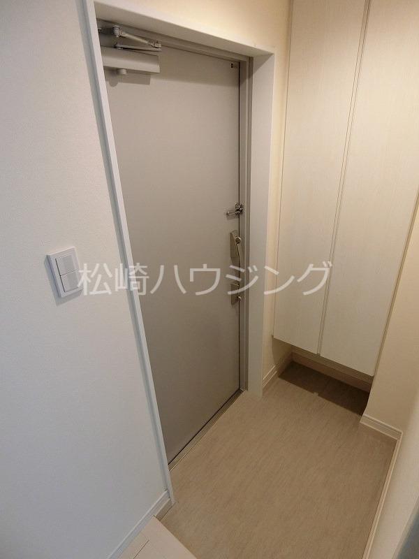 blue palette 中野平和の森 玄関