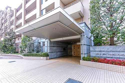 ライオンズヒルズ田端不動坂 エントランス　※前回募集時2023年2月の写真