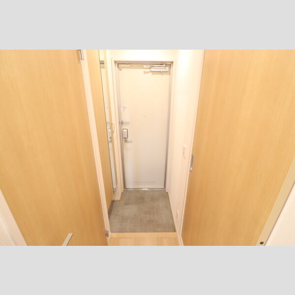 第10グリーンハイツ203号室 玄関