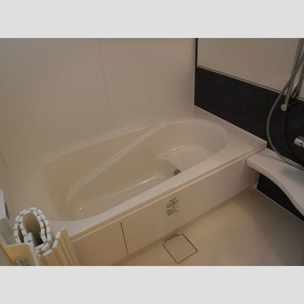 ラテル203号室 一坪風呂