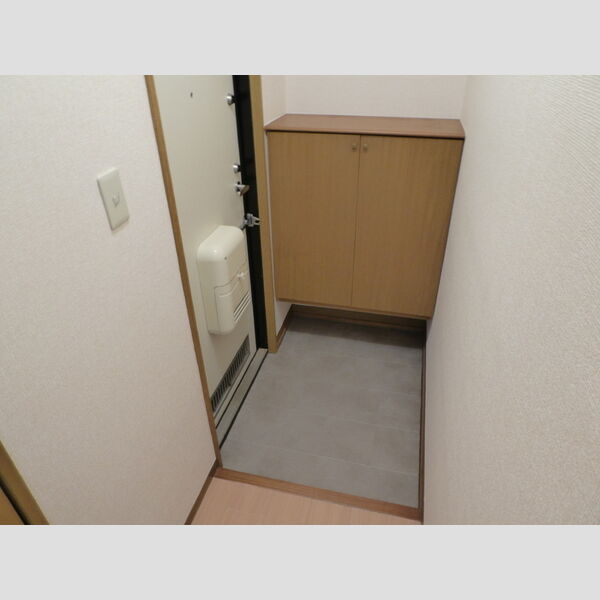 La・ルミエール 玄関ポーチ