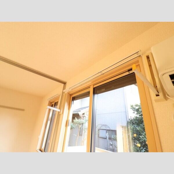 マウンテンスクエア103号室 室内物干し