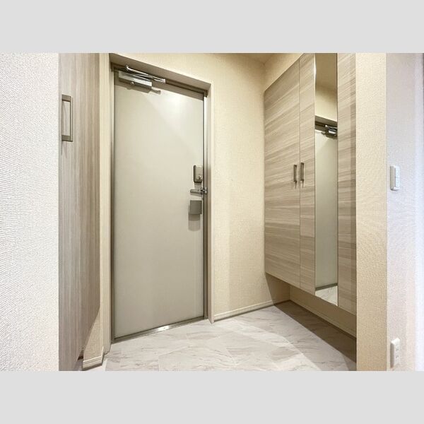 クオーレ　A棟 玄関