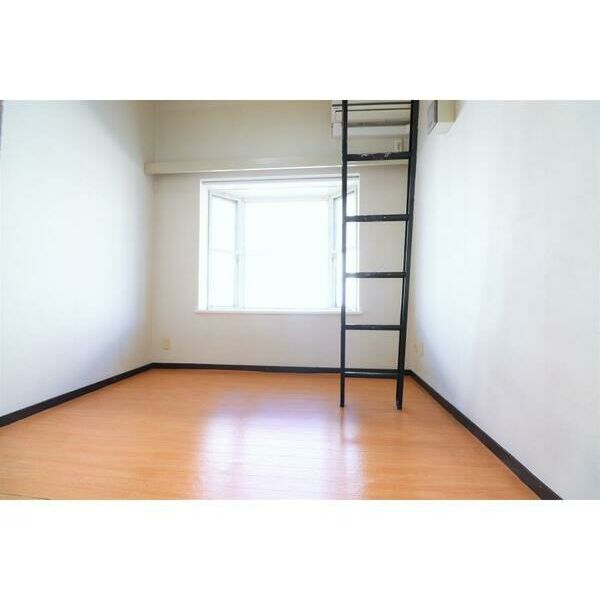 ベルシティ川口2号棟307号室 リビング