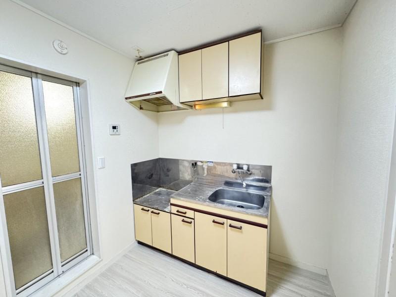 プチシャトー若草1階 キッチン