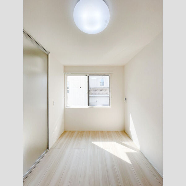 レイク・エスポワ 洋室