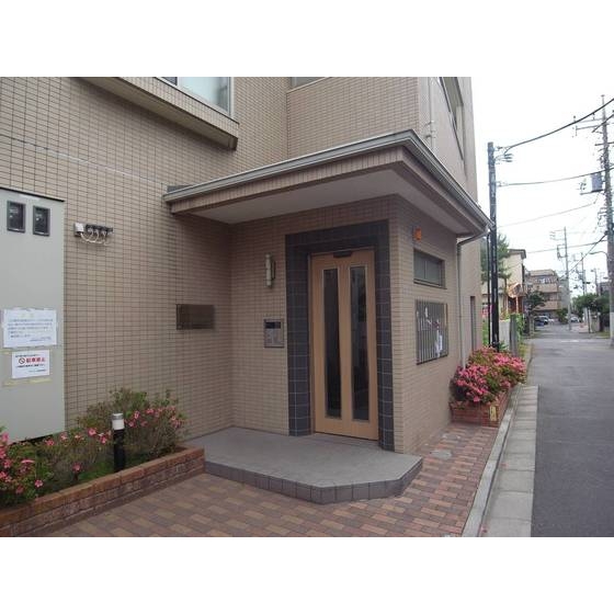 アヴィニティー調布南 入口