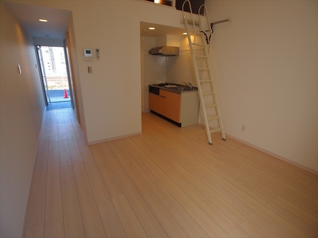 Ｅｓｃａｄａ　ＳＯＧＡ ロフト付きデザイナーズ