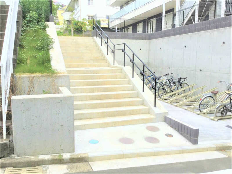 リブリ・たまプラーザ2階 エントランス