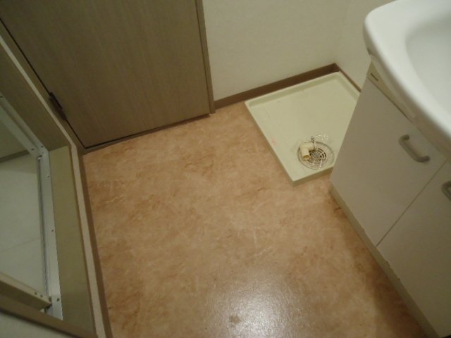 ルミナス千葉403号室 脱衣所