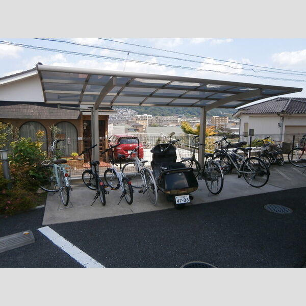 エスポワール 屋根付き駐輪場