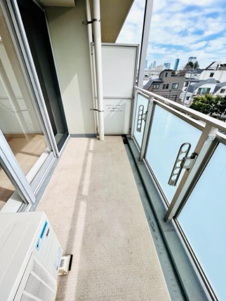 Ｂｒｉｌｌｉａ　ｉｓｔ　三軒茶屋　ブラッサムテラス4階 リビング