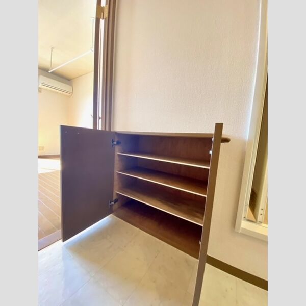 ハイムリベェール207号室 207号室　シューズボックス